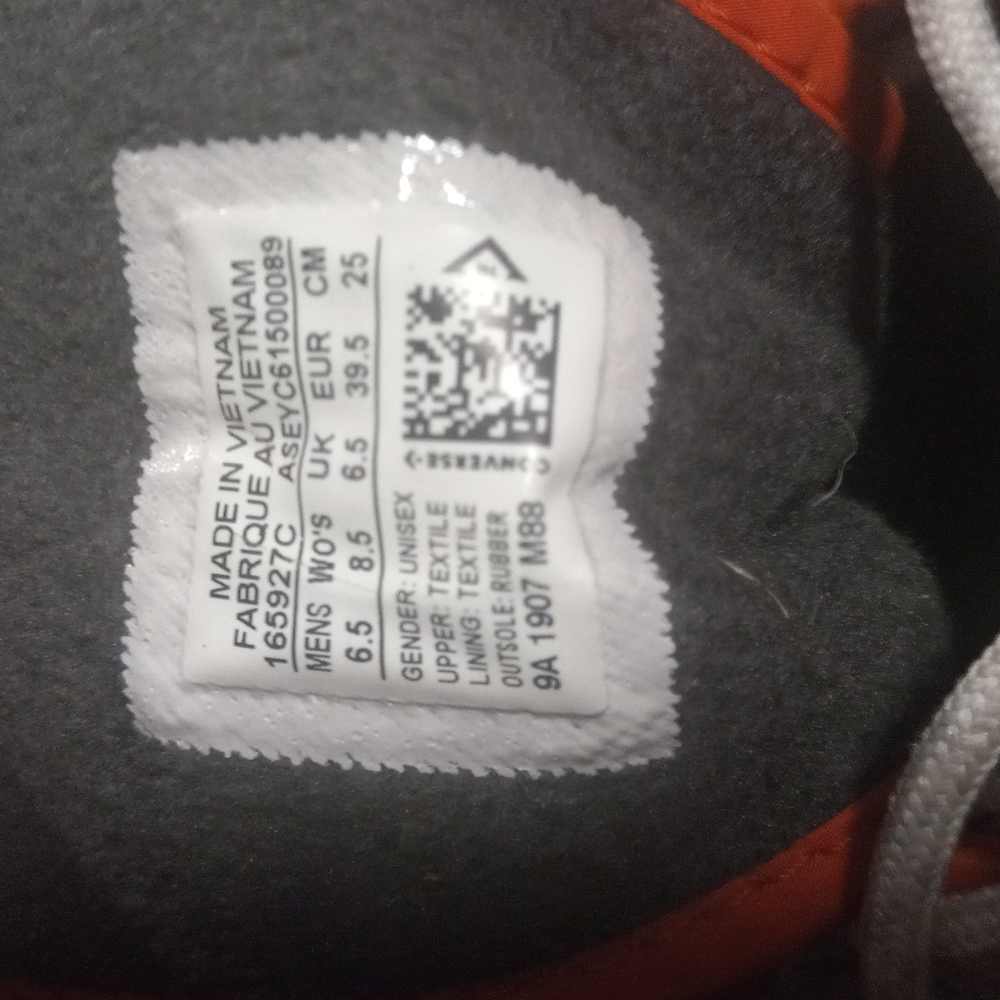 Converse - Picture 4 of 4